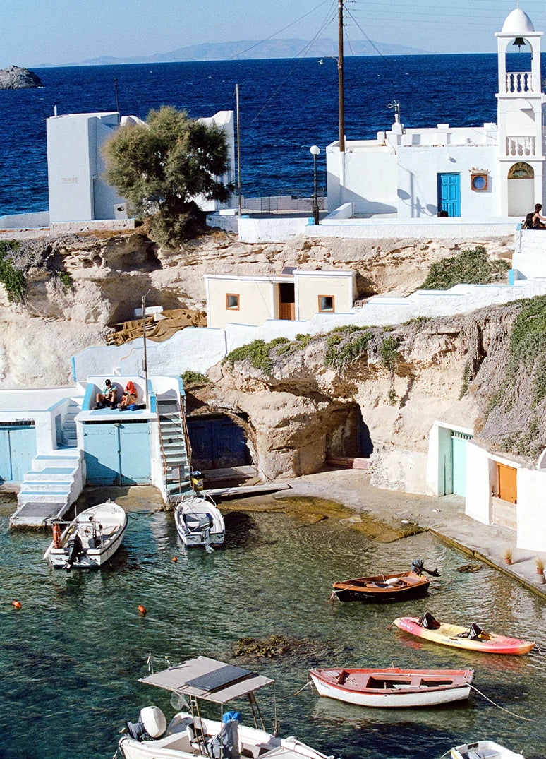 milos travel books