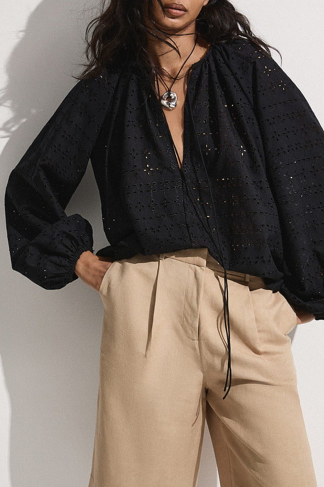 Thora Blouse Agnes Broderie Anglaise Black