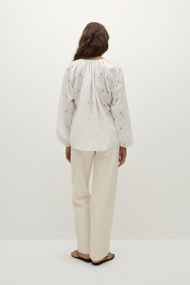Thora Blouse Birgitta Broderie Anglaise White