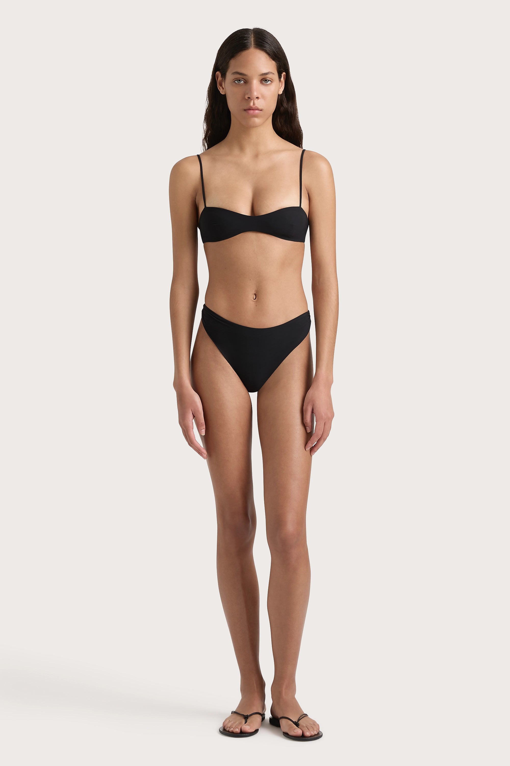 Evora Bikini Top Black - Final Sale – Faithfull the Brand